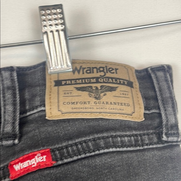 Wrangler Relaxed Boot Cut Black Jeans - Size 32 X 30 - Picture 7 of 10